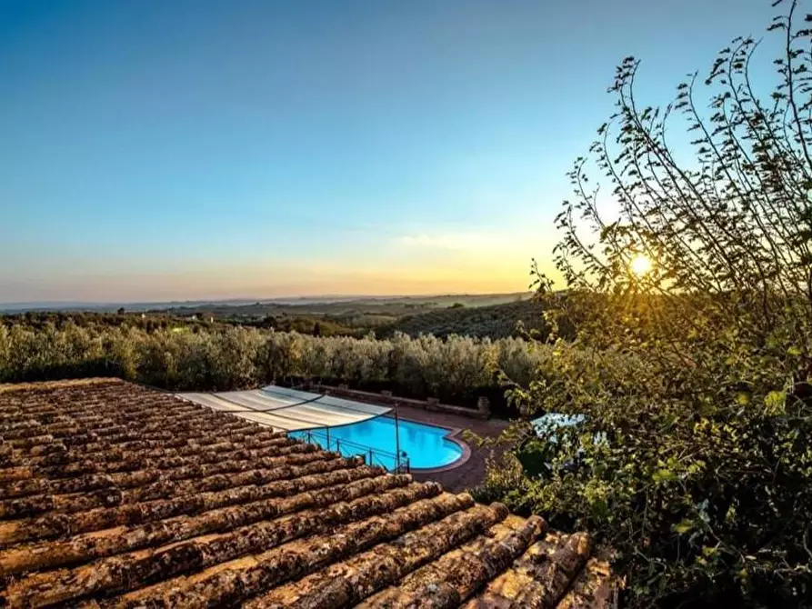 Immagine 19 di Casa colonica in vendita  a Vinci