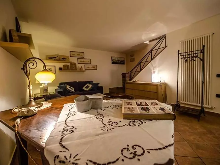 Immagine 17 di Casa colonica in vendita  a Vinci