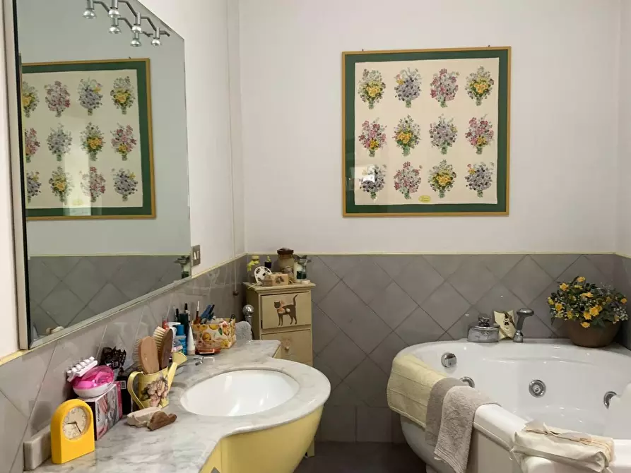 Immagine 15 di Villetta a schiera in vendita  a Lastra A Signa