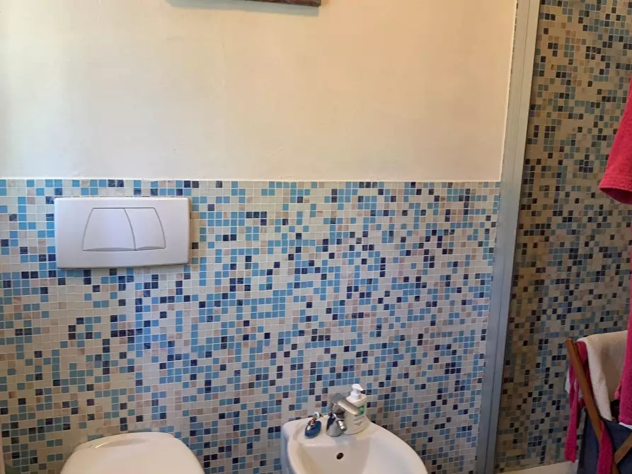 Immagine 20 di Villetta a schiera in vendita  a Lastra A Signa