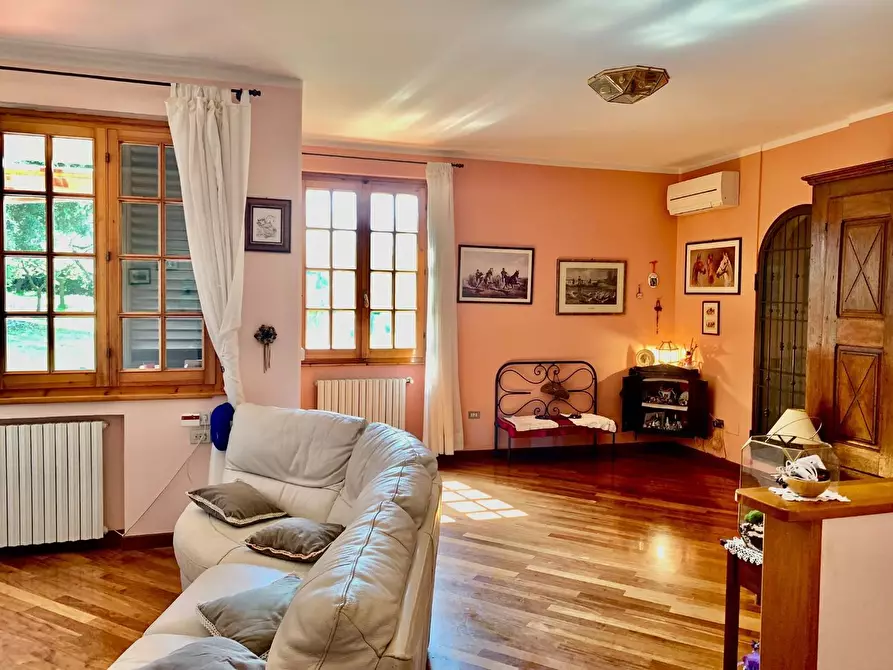 Immagine 11 di Villetta a schiera in vendita  a Lastra A Signa