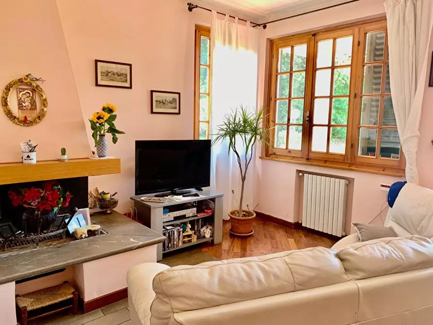 Immagine 9 di Villetta a schiera in vendita  a Lastra A Signa