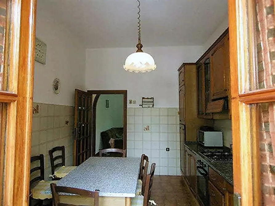 Immagine 21 di Villa in vendita  a Montopoli In Val D'arno