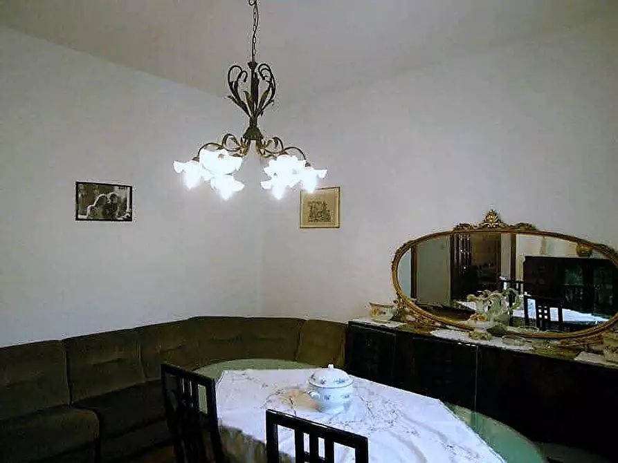 Immagine 17 di Villa in vendita  a Montopoli In Val D'arno