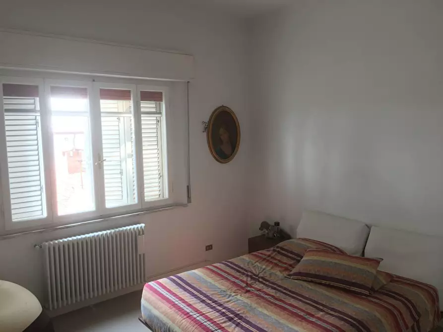 Immagine 8 di Villa in vendita  a Cascina