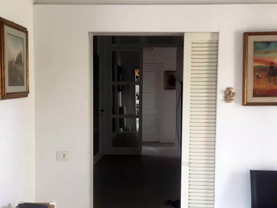 Immagine 3 di Villa in vendita  a Cascina