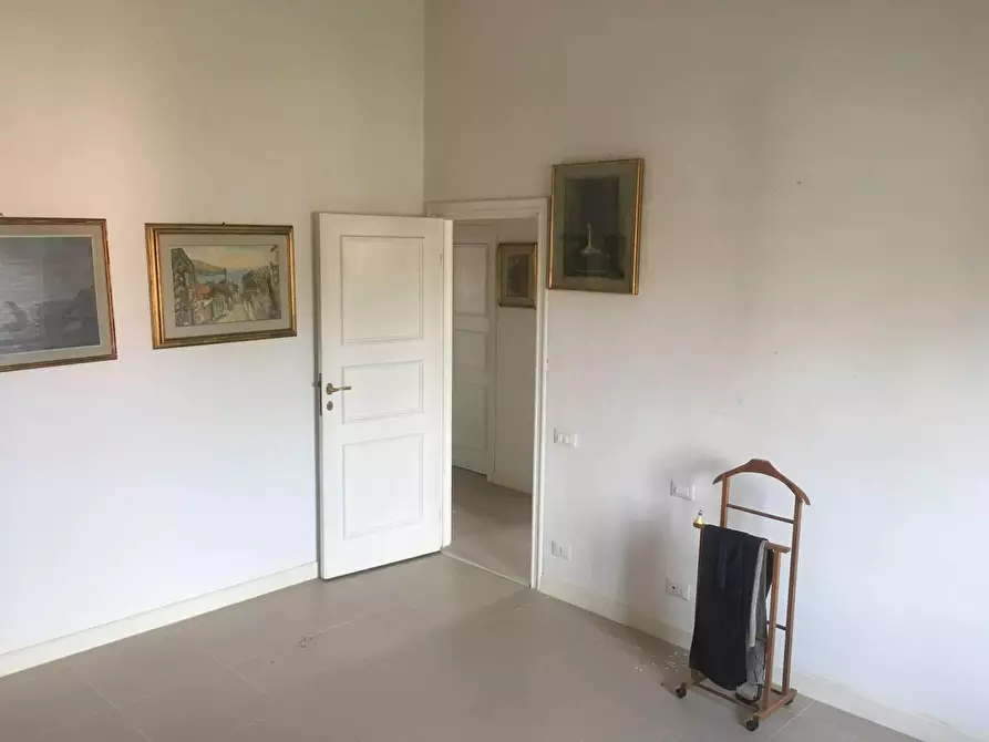 Immagine 11 di Villa in vendita  a Cascina