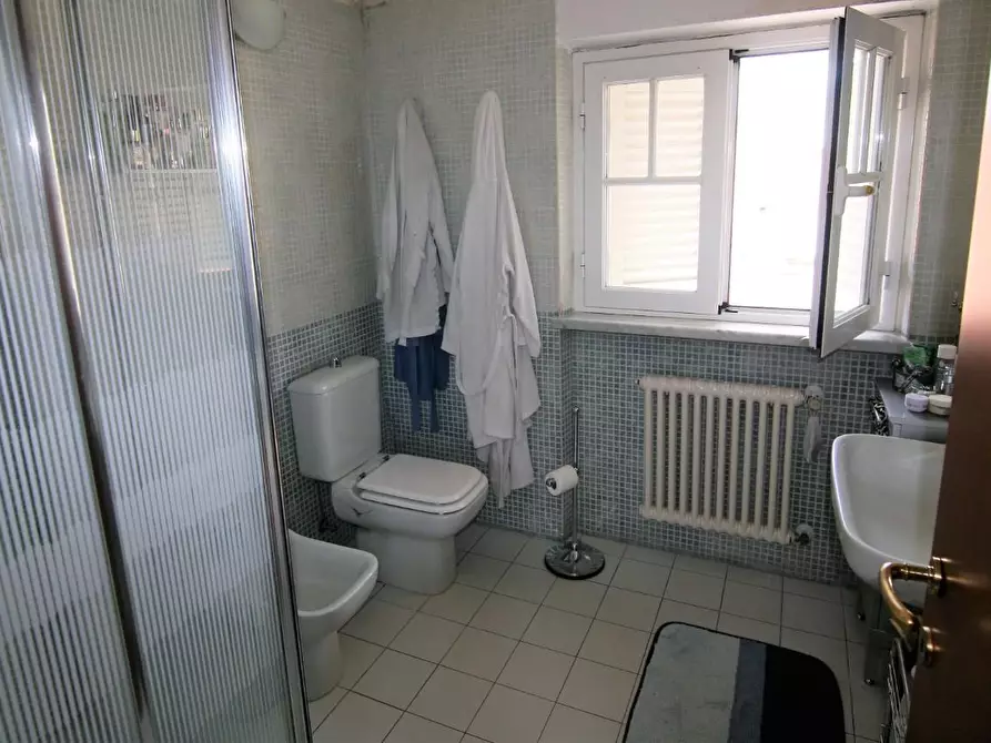 Immagine 22 di Appartamento in vendita  a Carrara