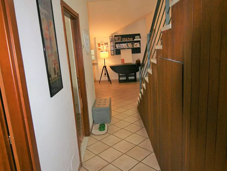 Immagine 12 di Appartamento in vendita  a Carrara