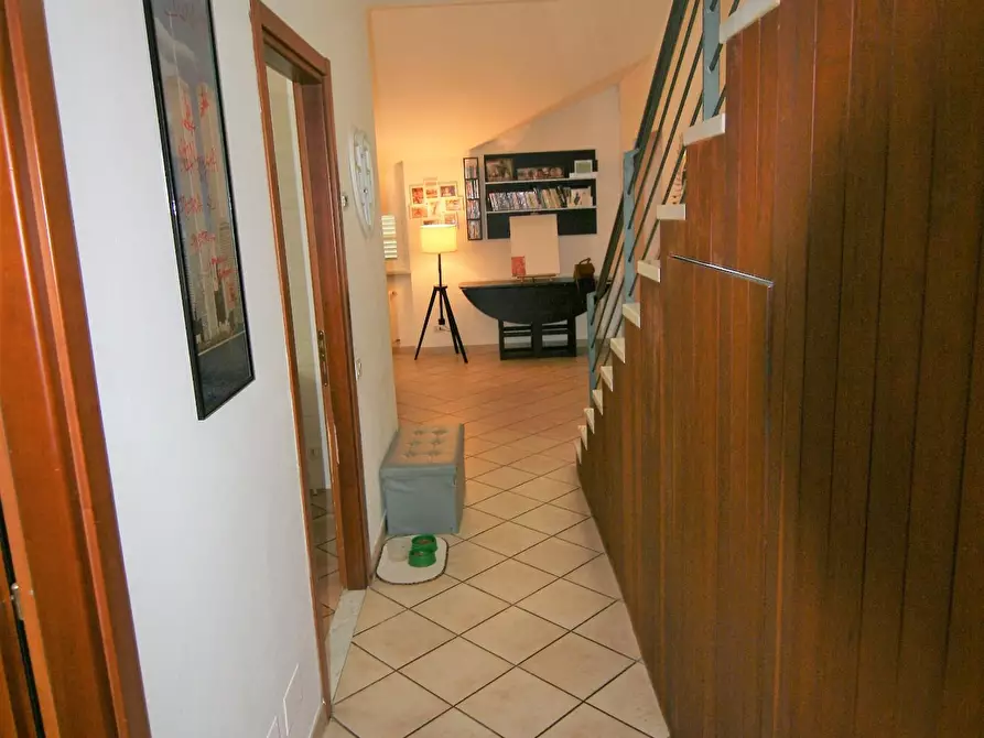 Immagine 11 di Appartamento in vendita  a Carrara