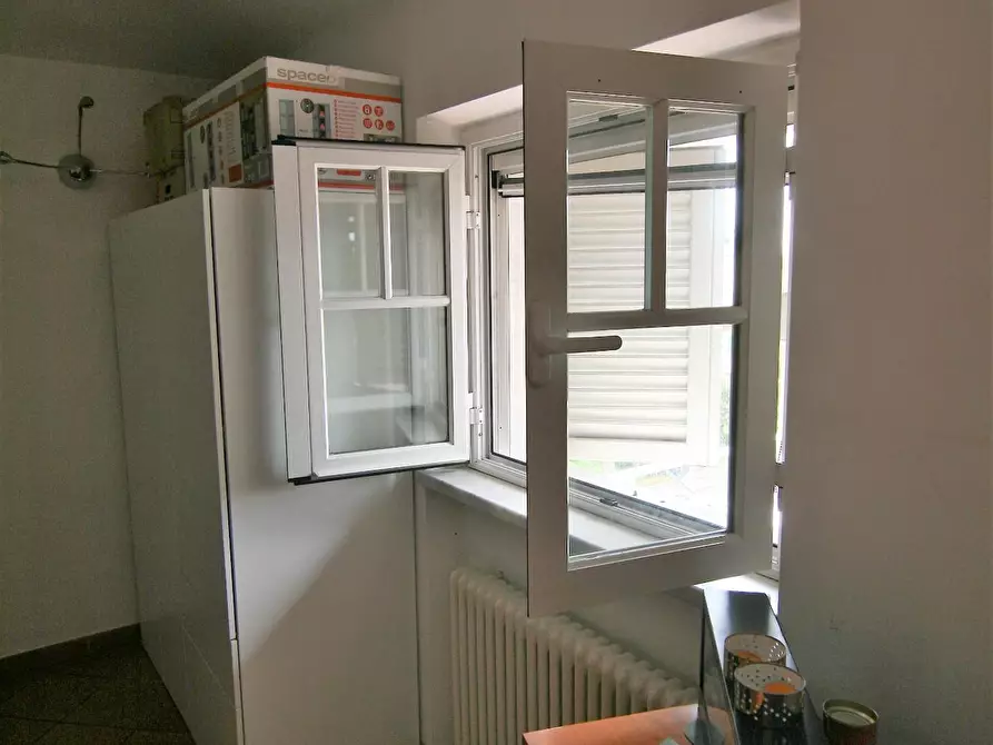 Immagine 21 di Appartamento in vendita  a Carrara