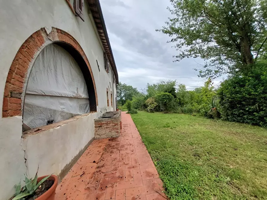 Immagine 43 di Rustico / casale in vendita  a Pontedera