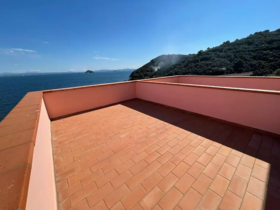 Immagine 4 di Appartamento in vendita  a Rio Marina