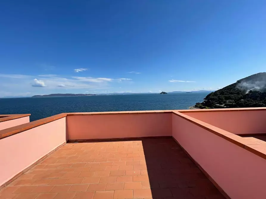 Immagine 2 di Appartamento in vendita  a Rio Marina