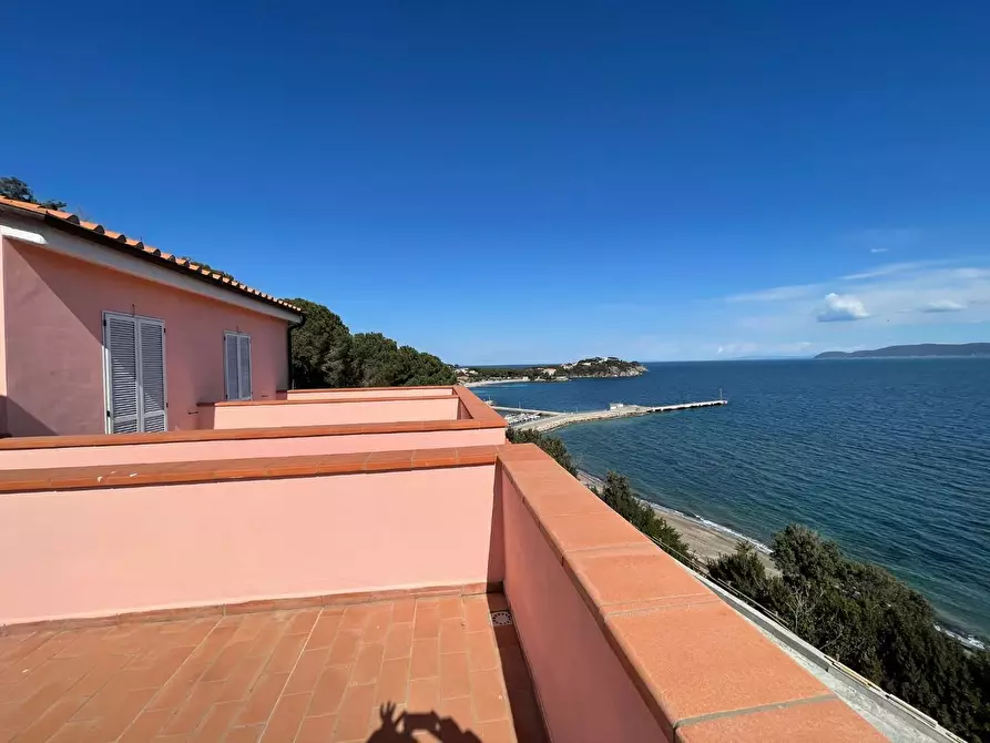 Immagine 3 di Appartamento in vendita  a Rio Marina