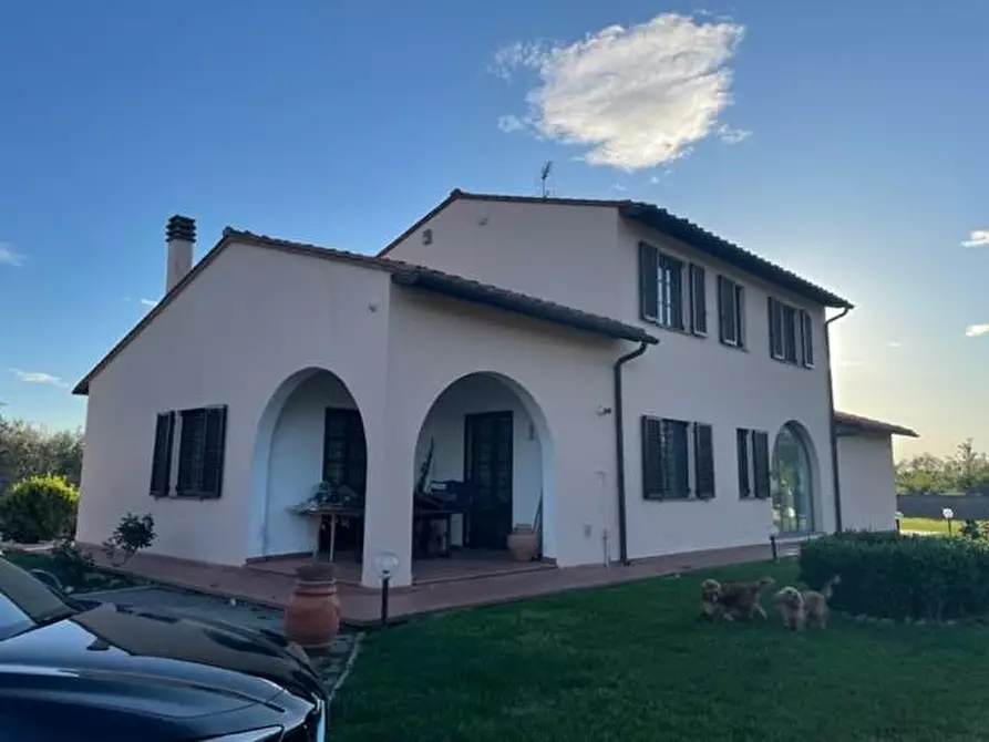 Immagine 1 di Villa in vendita  a San Giuliano Terme