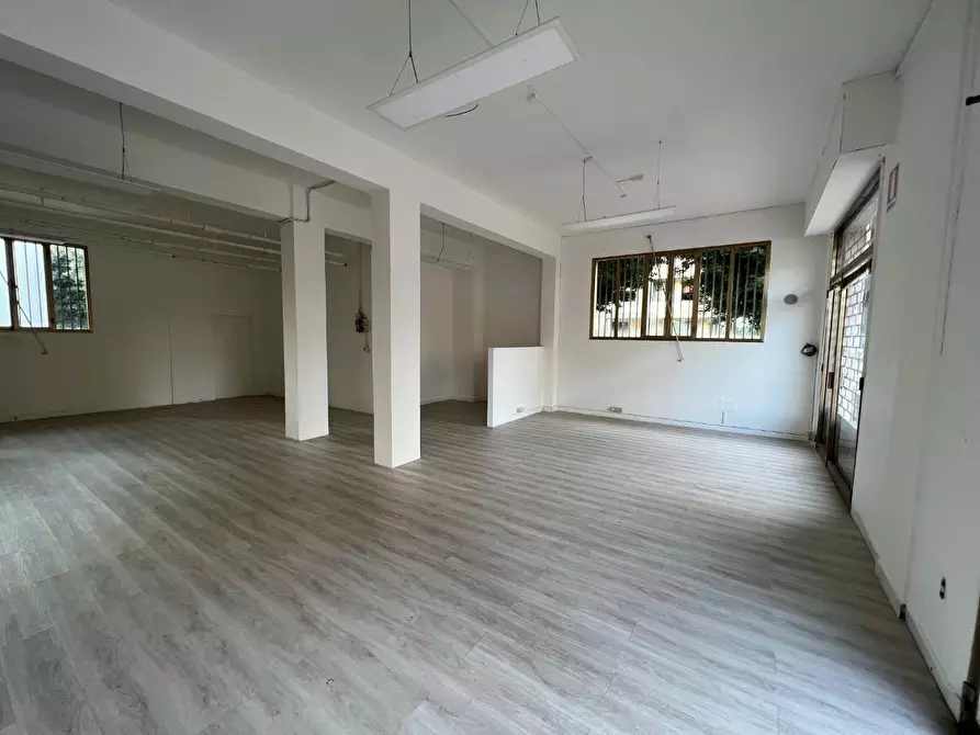 Immagine 5 di Locale commerciale in affitto  a Montelupo Fiorentino