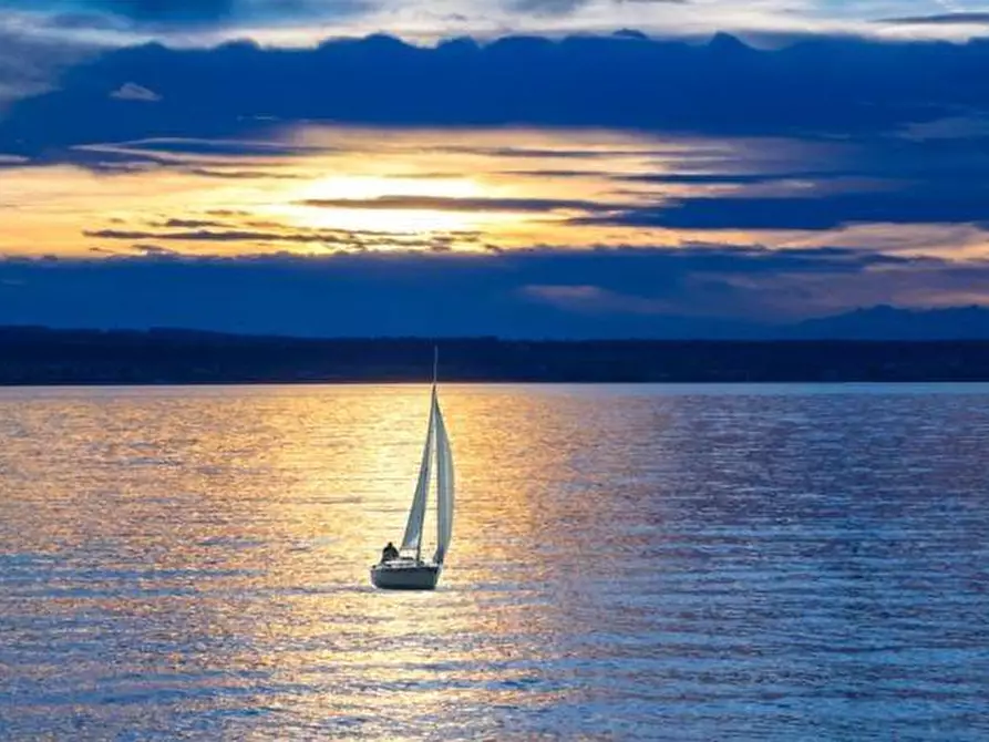 Immagine 16 di Appartamento in vendita  a Ameglia