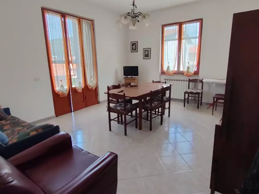 Immagine 3 di Appartamento in vendita  a Ameglia