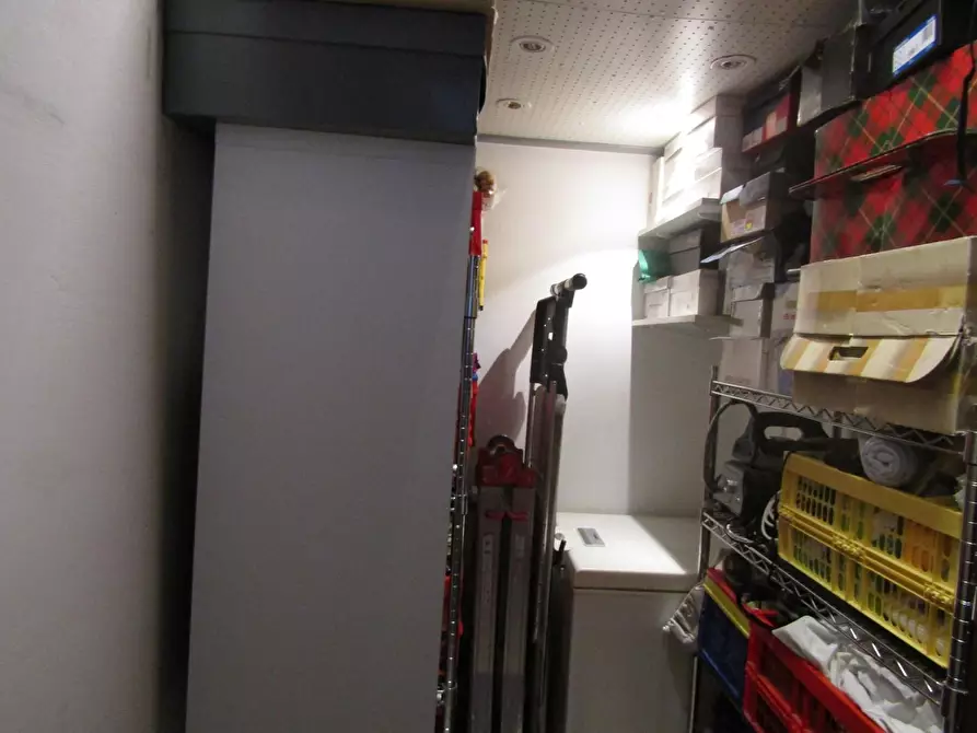 Immagine 22 di Appartamento in vendita  a Carrara