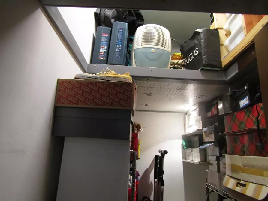 Immagine 21 di Appartamento in vendita  a Carrara