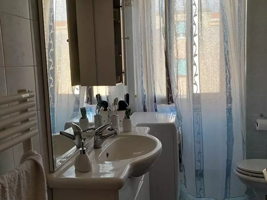 Immagine 9 di Appartamento in vendita  a Livorno