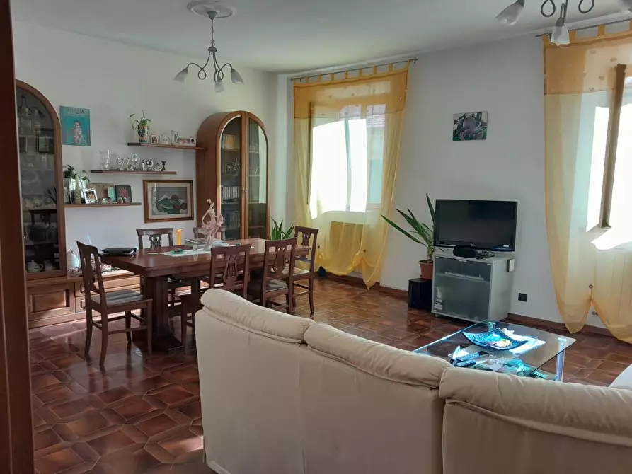 Immagine 3 di Appartamento in vendita  a Livorno