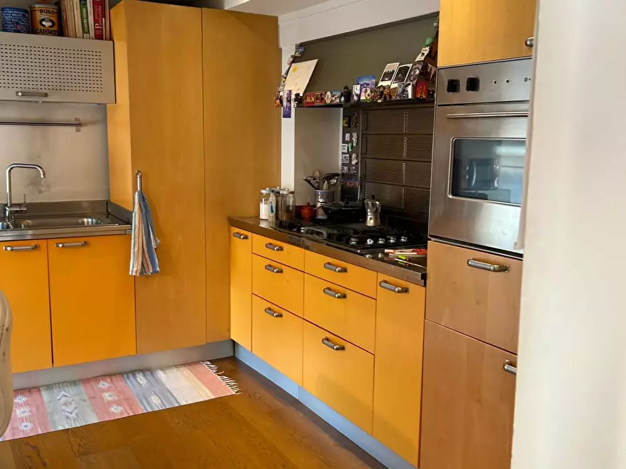 Immagine 3 di Appartamento in vendita  a Massa