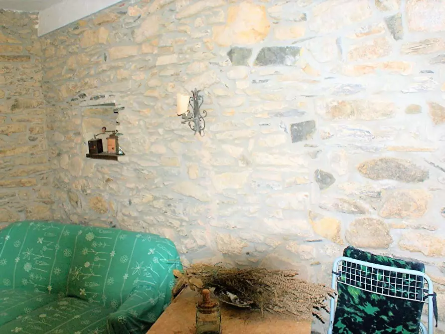 Immagine 34 di Villa in vendita  a Ortonovo