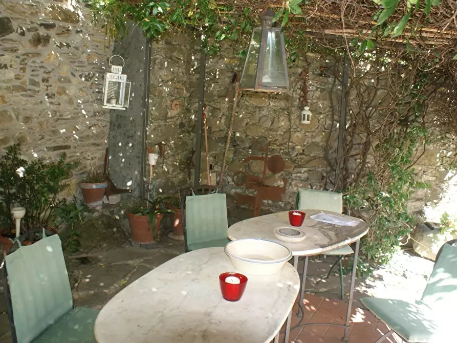 Immagine 19 di Villa in vendita  a Ortonovo