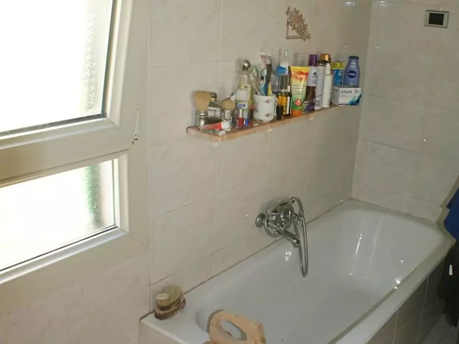 Immagine 30 di Villa in vendita  a Ortonovo