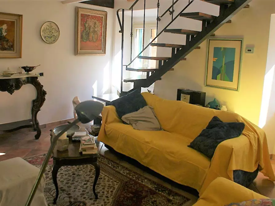 Immagine 22 di Villa in vendita  a Ortonovo