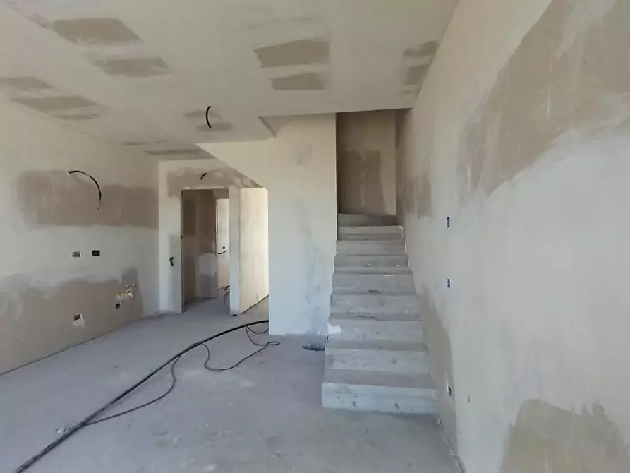 Immagine 2 di Villetta a schiera in vendita  a Castelfranco Di Sotto