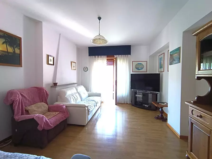 Immagine 8 di Appartamento in vendita  a Castelnuovo Di Garfagnana