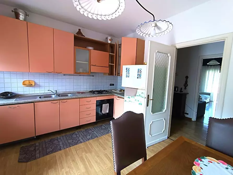 Immagine 10 di Appartamento in vendita  a Castelnuovo Di Garfagnana