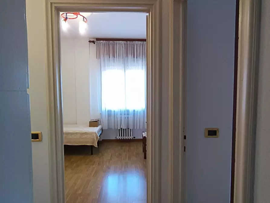 Immagine 11 di Appartamento in vendita  a Castelnuovo Di Garfagnana