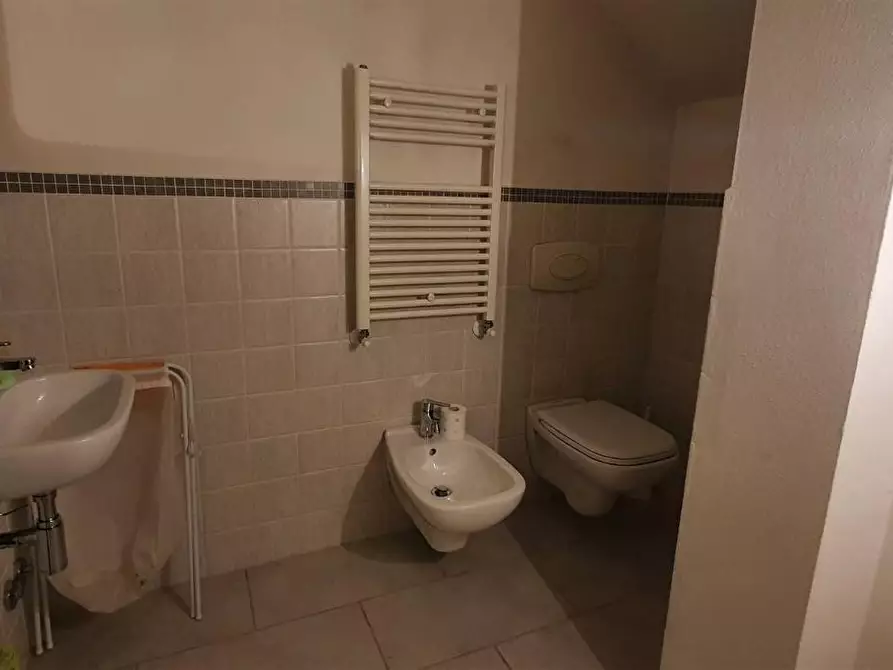 Immagine 13 di Casa semindipendente in vendita  a Montignoso