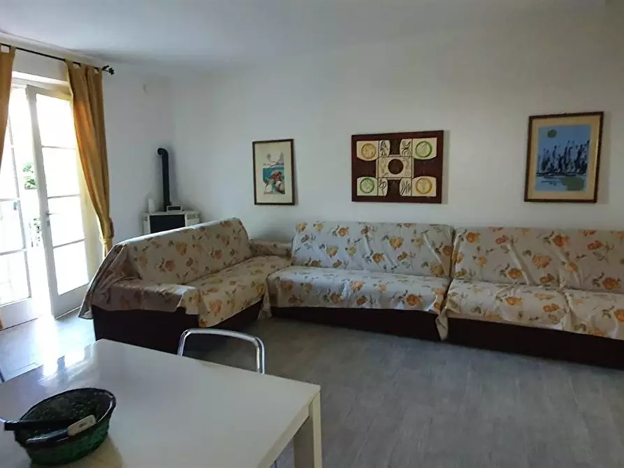 Immagine 5 di Casa semindipendente in vendita  a Montignoso