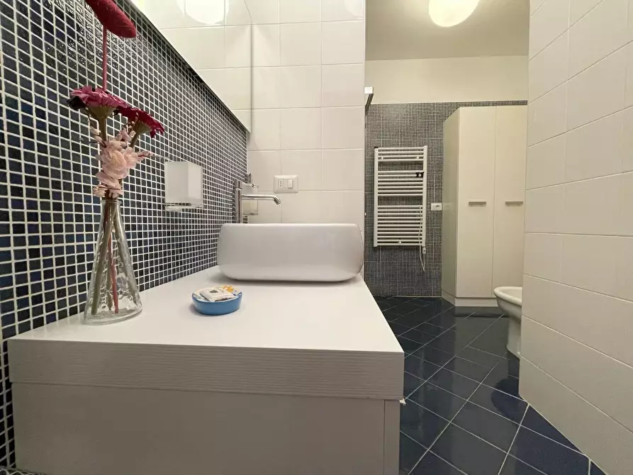 Immagine 13 di Appartamento in affitto  a Siena