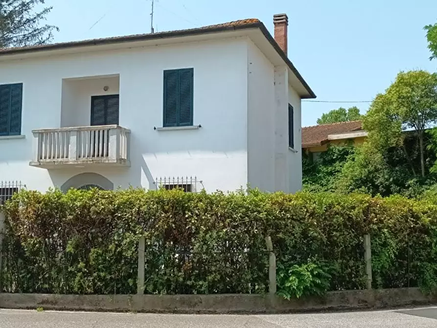 Immagine 1 di Casa indipendente in vendita  a Crespina Lorenzana