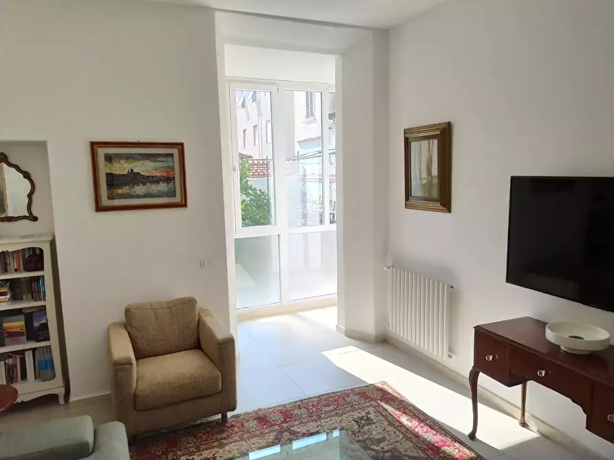 Immagine 8 di Appartamento in vendita  a Viareggio