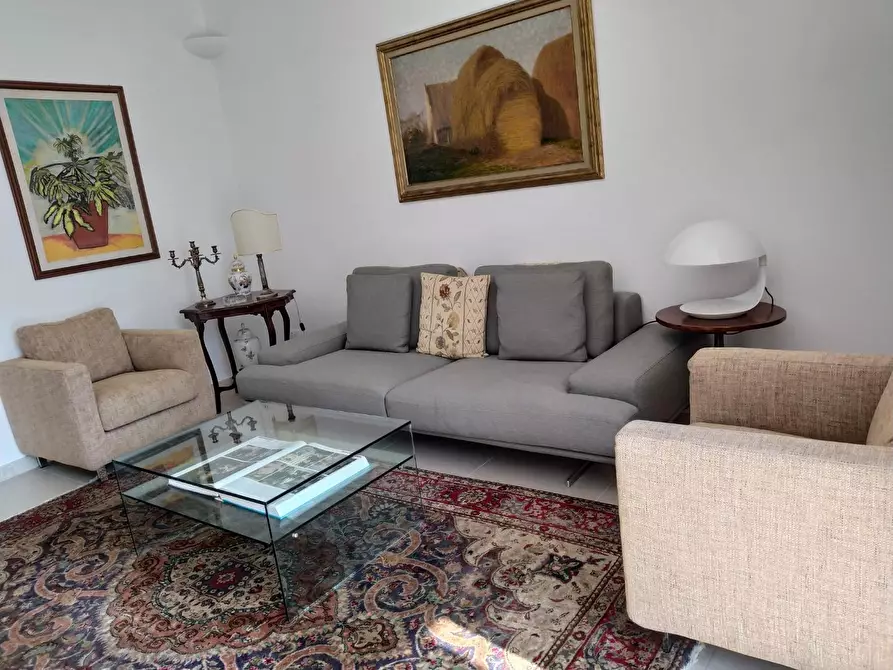 Immagine 2 di Appartamento in vendita  a Viareggio