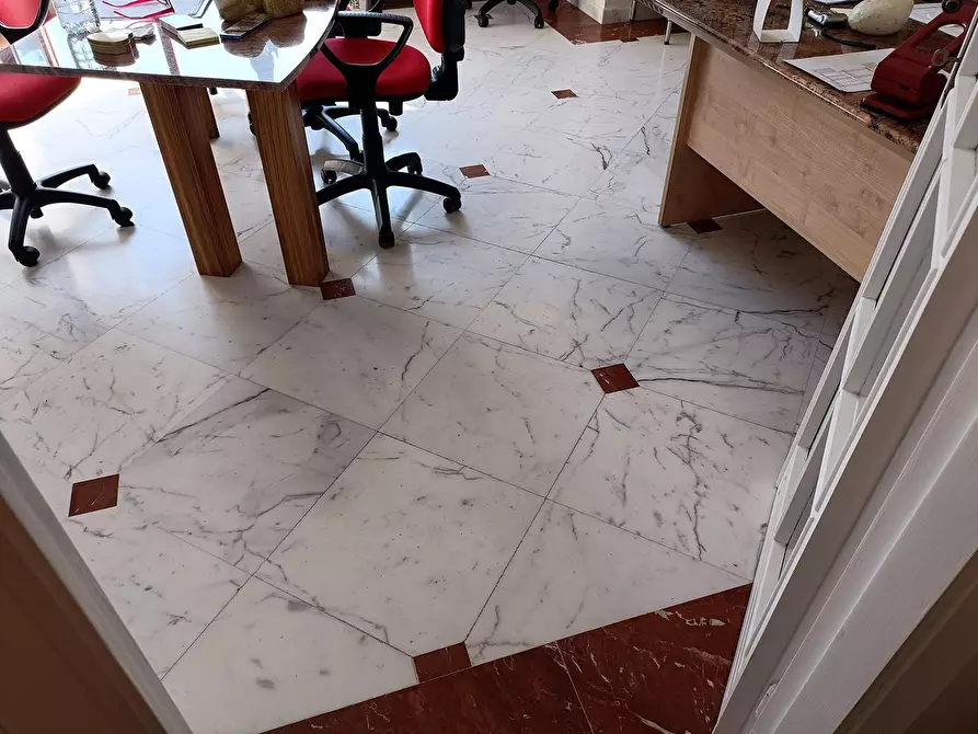 Immagine 25 di Appartamento in vendita  a Carrara