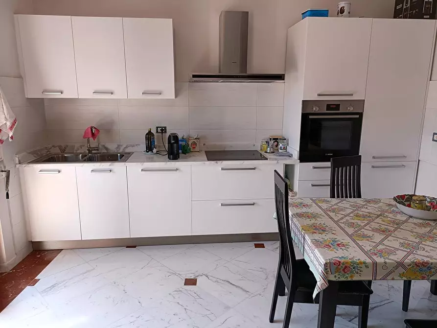 Immagine 6 di Appartamento in vendita  a Carrara