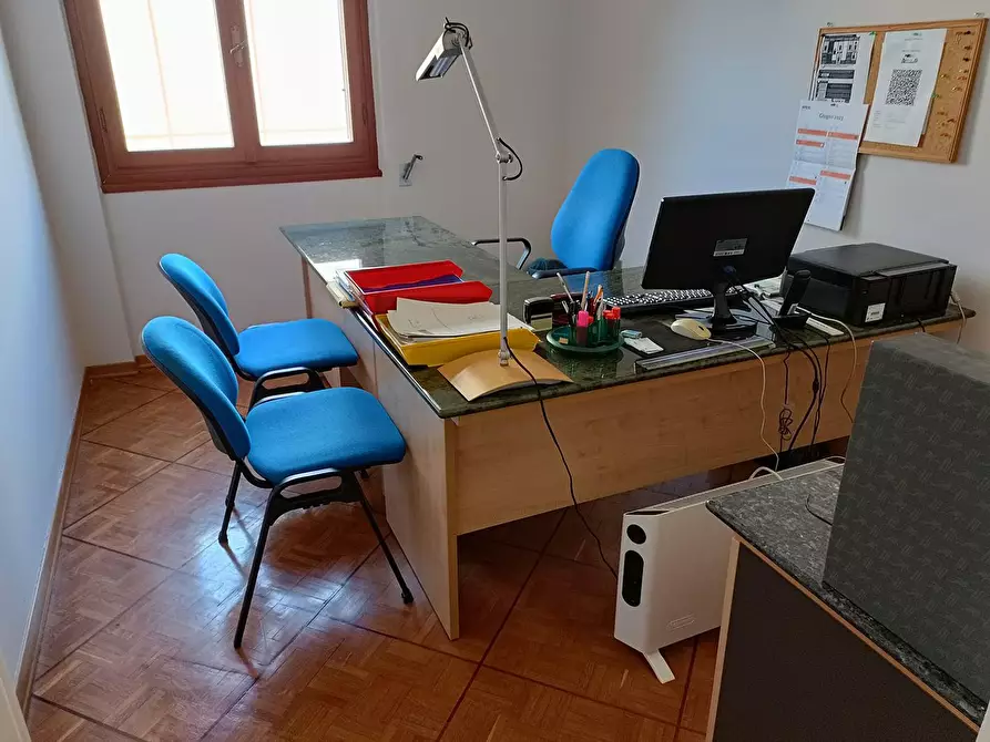 Immagine 12 di Appartamento in vendita  a Carrara