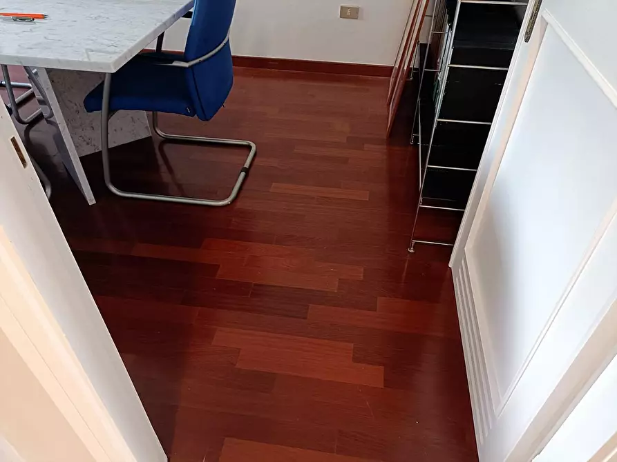 Immagine 23 di Appartamento in vendita  a Carrara