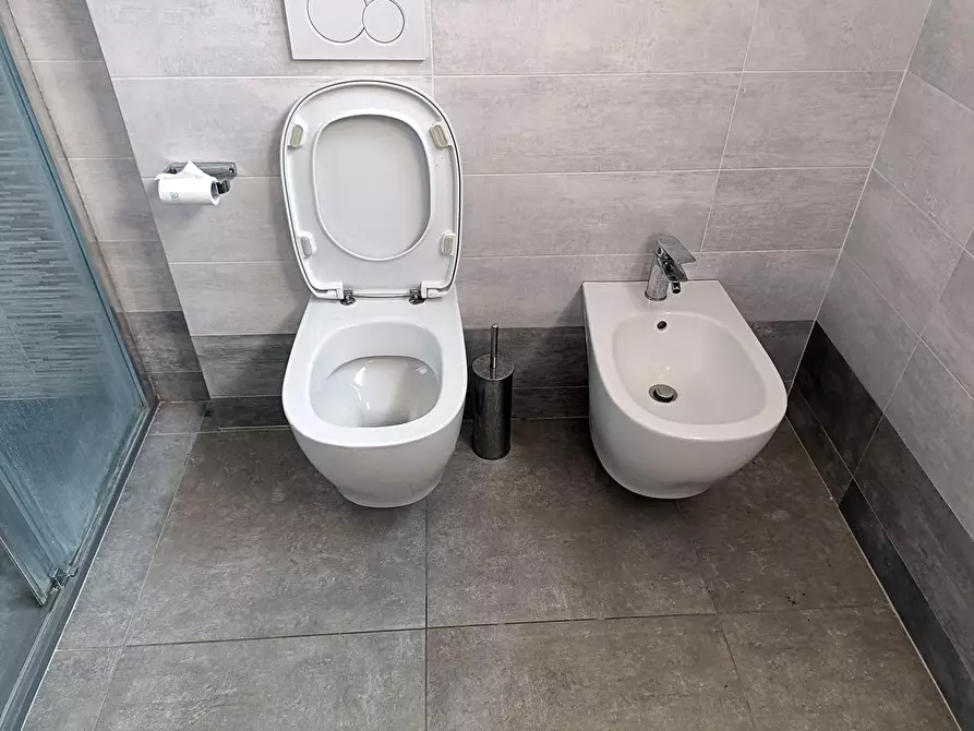 Immagine 19 di Appartamento in vendita  a Carrara