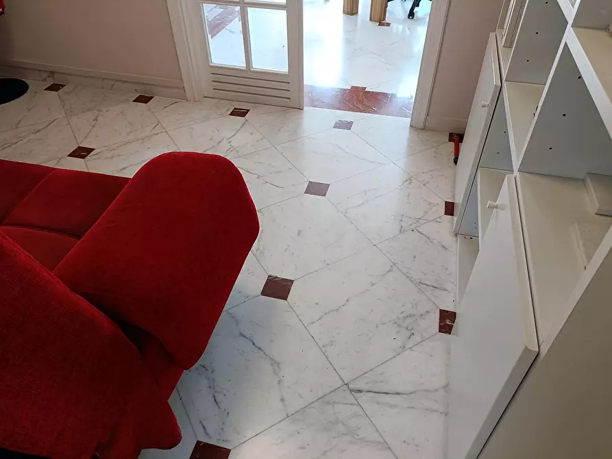 Immagine 24 di Appartamento in vendita  a Carrara