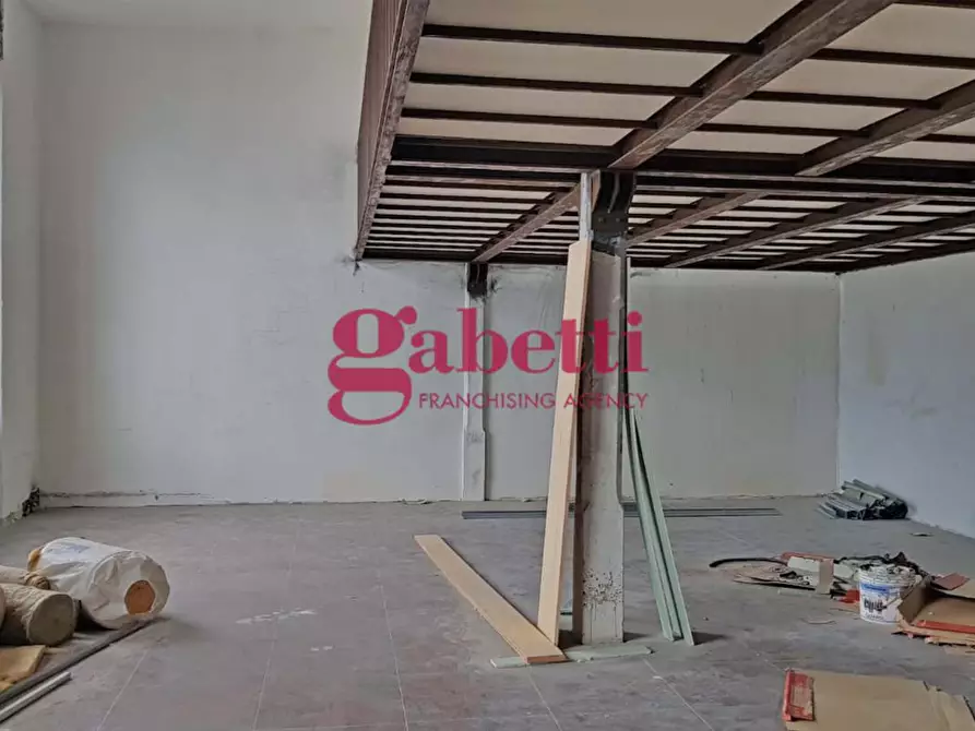 Immagine 3 di Ufficio in vendita  a Pisa