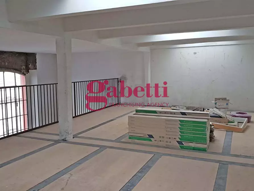 Immagine 4 di Ufficio in vendita  a Pisa